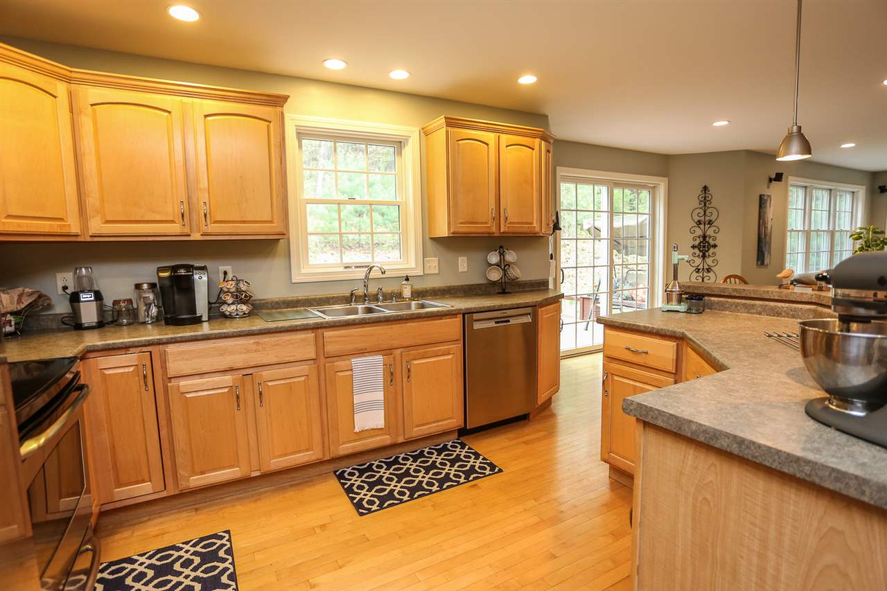 58 Graham Road Concord, NH 03301 - Photo 7 of 38