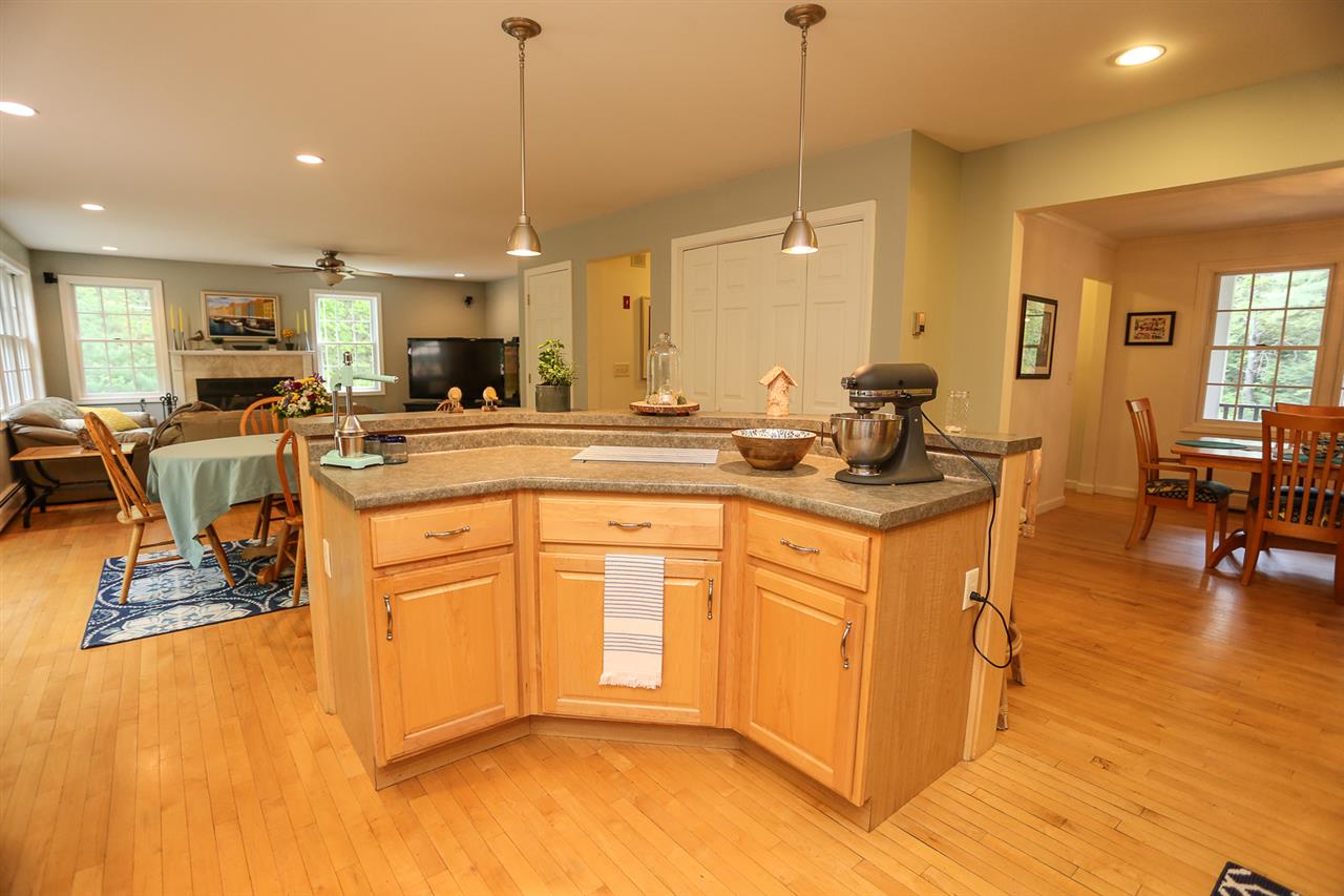 58 Graham Road Concord, NH 03301 - Photo 8 of 38