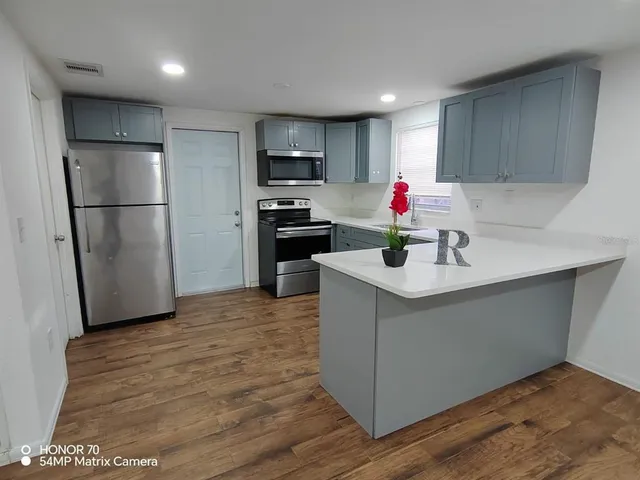 $1,599 | 1103 33rd Avenue West, Bradenton, FL 34205