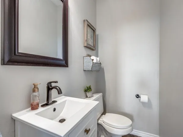 $825,000 | 44 Fawn Hollow Circle, Denison, TX 75020