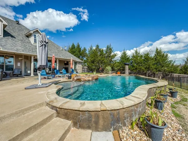 $825,000 | 44 Fawn Hollow Circle, Denison, TX 75020