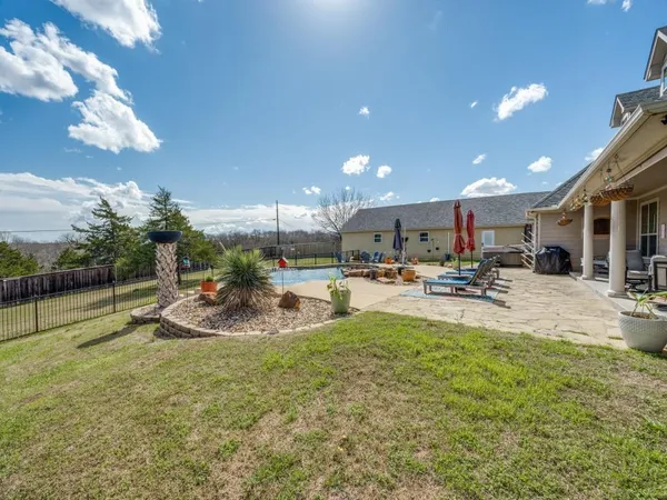 $825,000 | 44 Fawn Hollow Circle, Denison, TX 75020