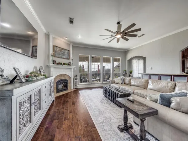 $825,000 | 44 Fawn Hollow Circle, Denison, TX 75020