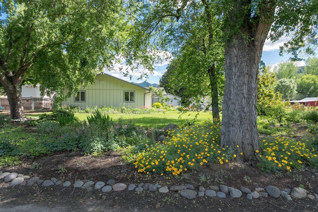12353 Blackwell Road Central Point, OR 97502 - Photo 3 of 33 Additional Photo
