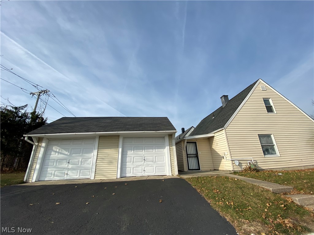 20304 Longbrook Road Warrensville Heights, OH 44128 - Photo 13 of 15