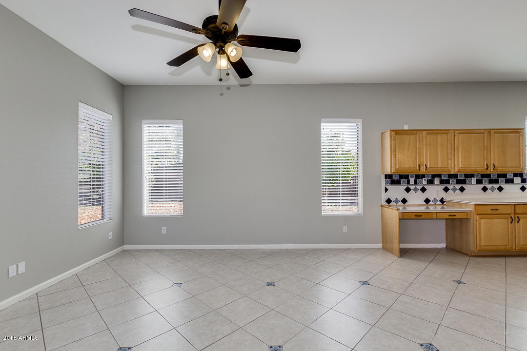 282 East Smoke Tree Road Gilbert, AZ 85296 - Photo 11 of 39 09-Smoke
