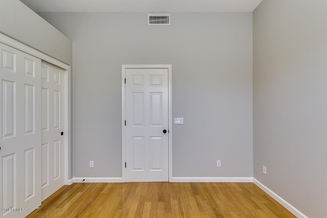 282 East Smoke Tree Road Gilbert, AZ 85296 - Photo 21 of 39 19-Smoke