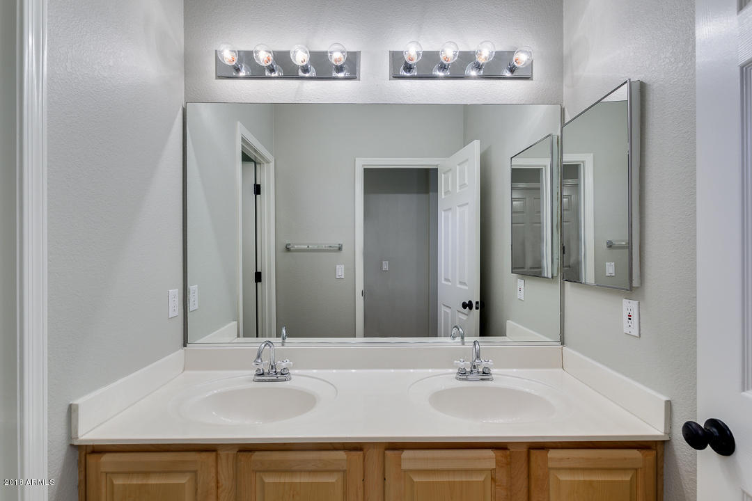 282 East Smoke Tree Road Gilbert, AZ 85296 - Photo 24 of 39 22-Smoke