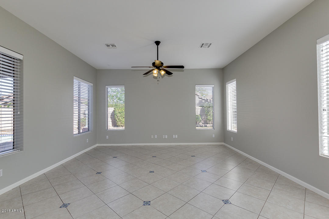 282 East Smoke Tree Road Gilbert, AZ 85296 - Photo 10 of 39 08-Smoke
