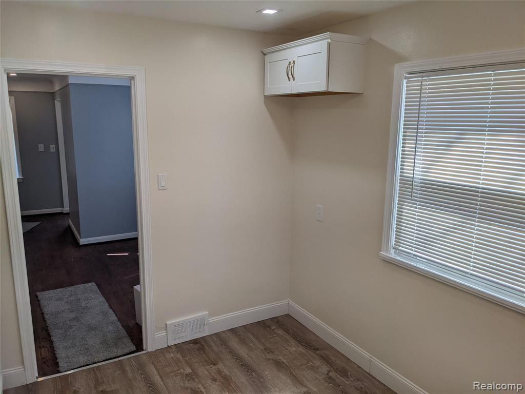10033 Patton Street Detroit, MI 48228 - Photo 14 of 28