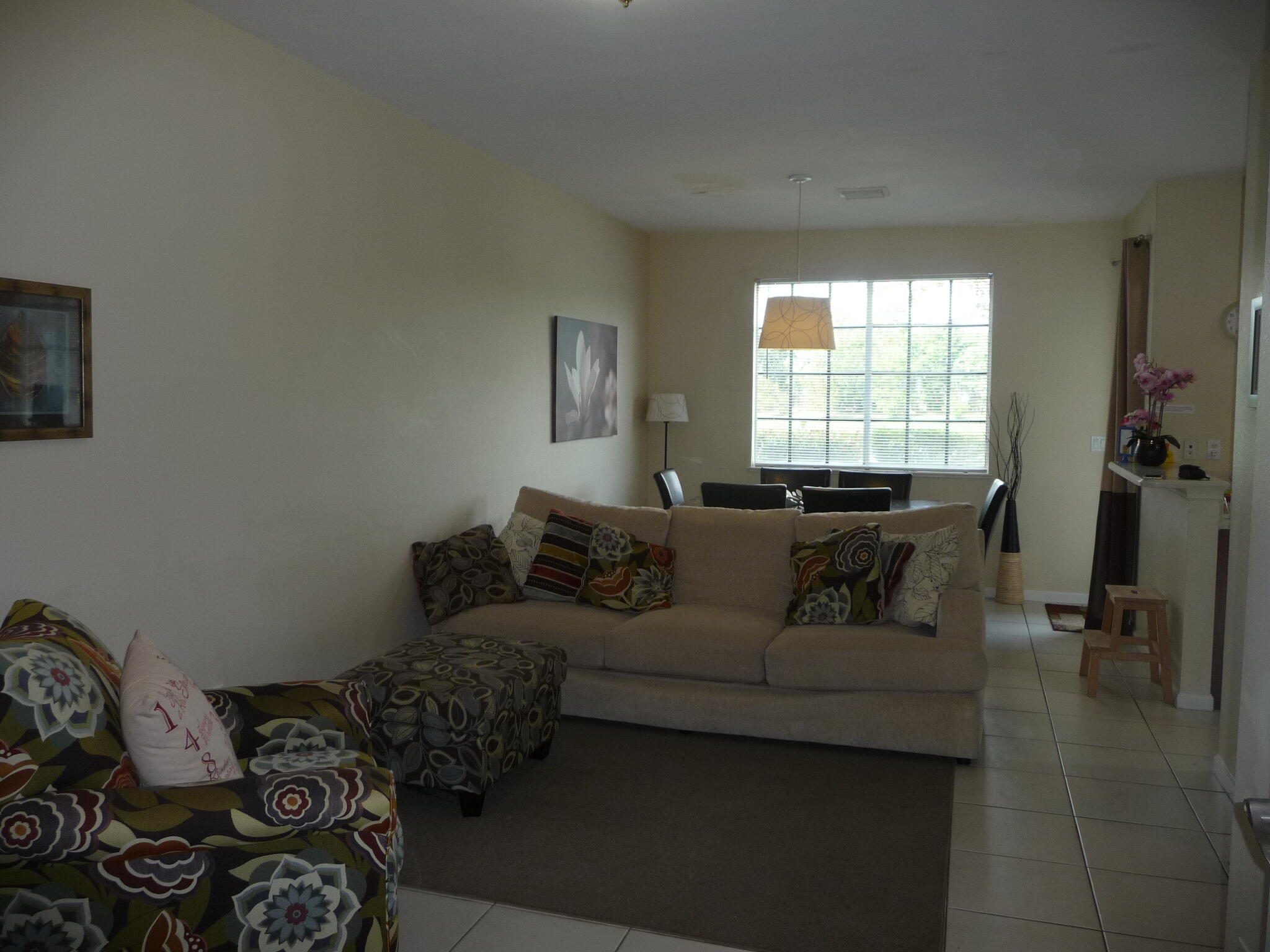 1962 Marsh Harbor Drive Riviera Beach, FL 33404 - Photo 3 of 15 LIVING ROOM