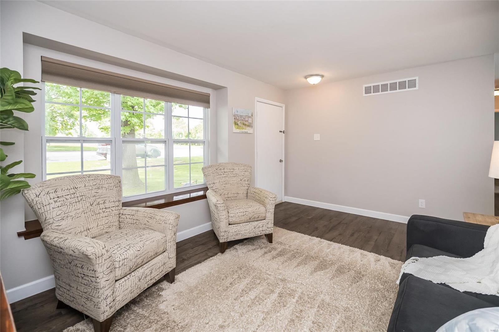 893 Reavis Barracks Road St. Louis, MO 63125 - Photo 11 of 30 Gallery Image 11