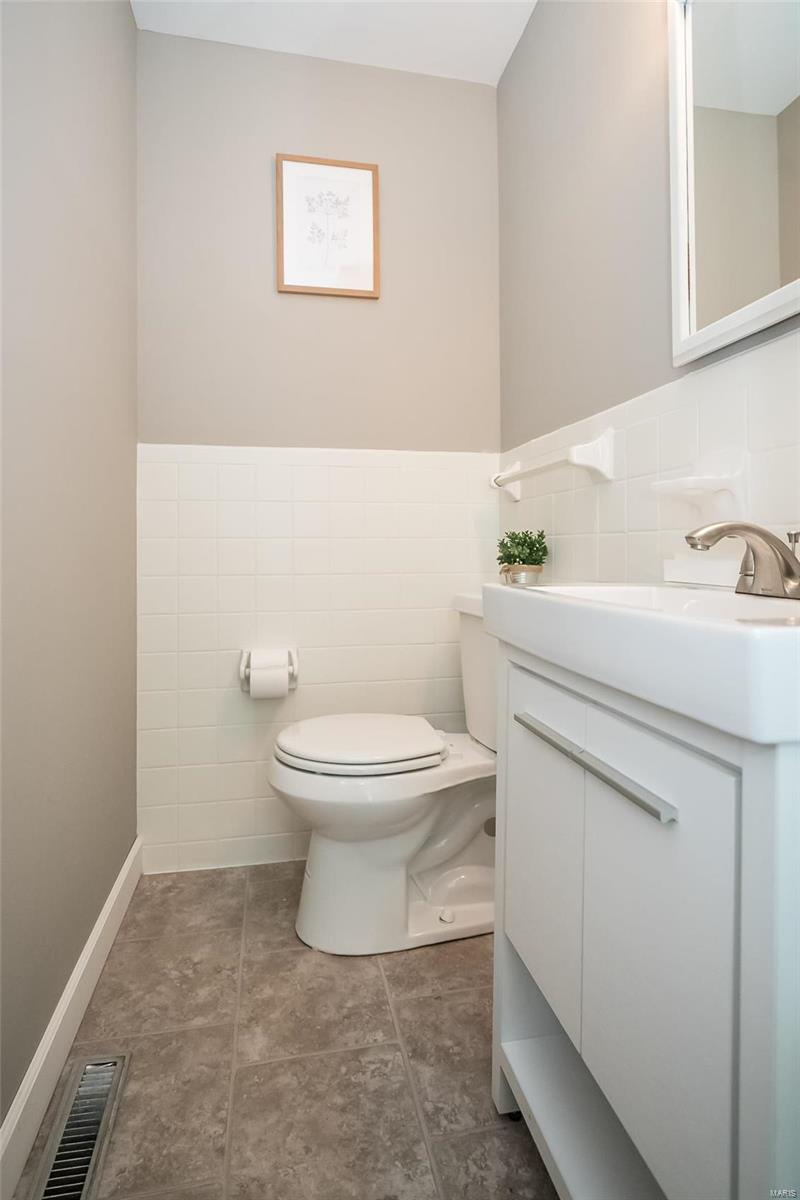 893 Reavis Barracks Road St. Louis, MO 63125 - Photo 21 of 30 Gallery Image 21