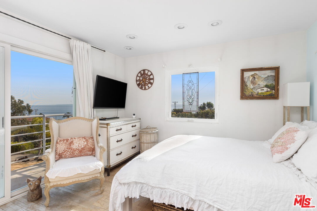 3270 Sumac Ridge Road Malibu, CA 90265 - Photo 16 of 41