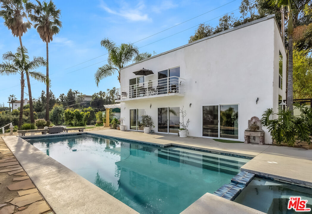 3270 Sumac Ridge Road Malibu, CA 90265 - Photo 4 of 41