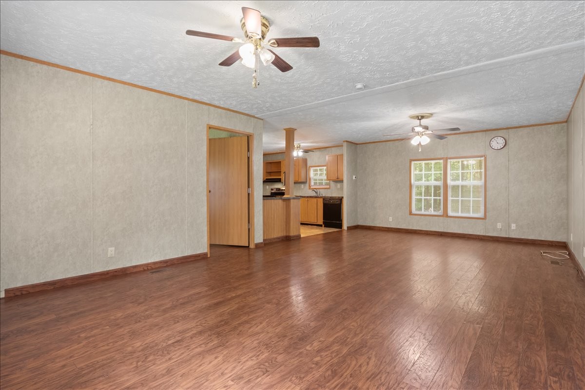 211 Old Stagecoach Road Erin, TN 37061 - Photo 9 of 33 Gallery Image 9