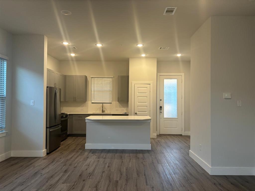 825 West Mayfield Road, Unit 224 Arlington, TX 76015 - Photo 3 of 25