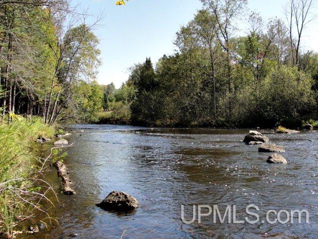 6659 West River Road Florence, WI 54121 - Photo 2 of 17 Gallery Image 2