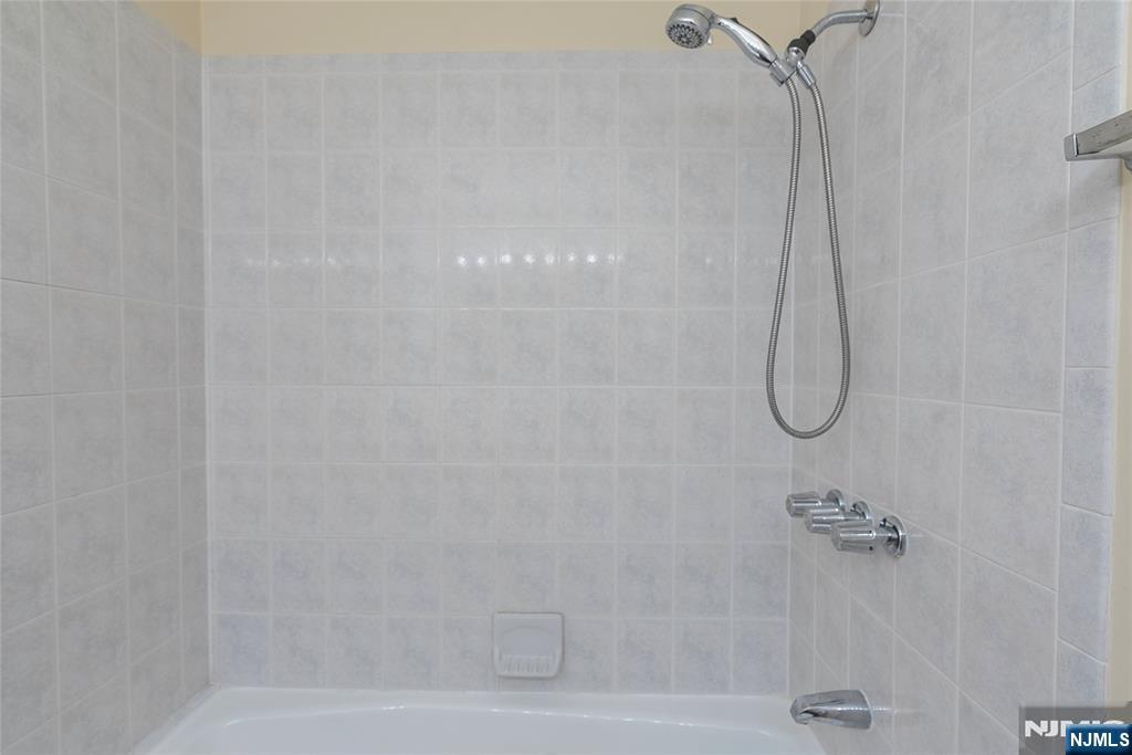 300 Gorge Road, Unit 2 Cliffside Park, NJ 07010 - Photo 26 of 43