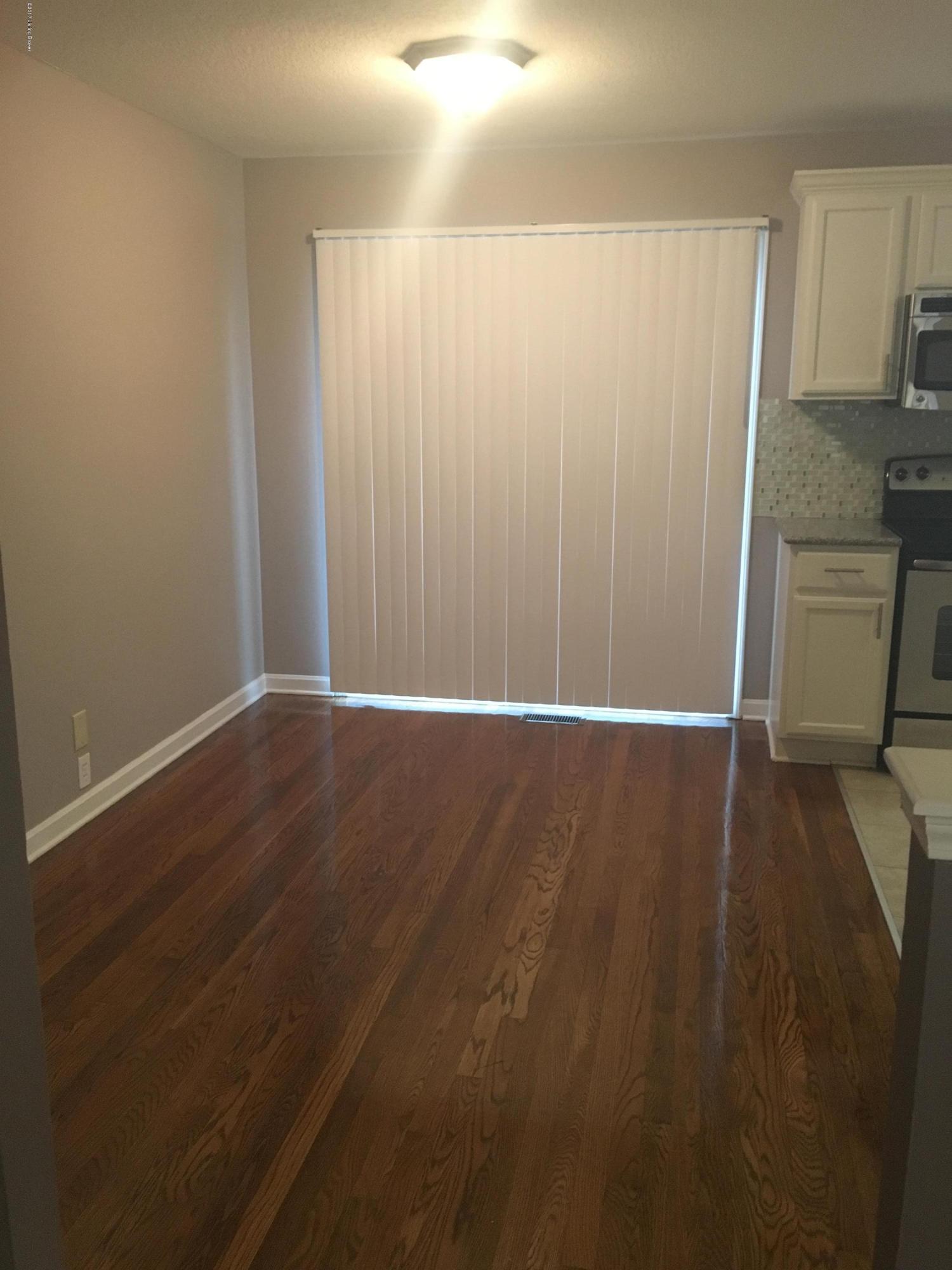 2323 Strotman Road Louisville, KY 40216 - Photo 6 of 14 IMG_2149