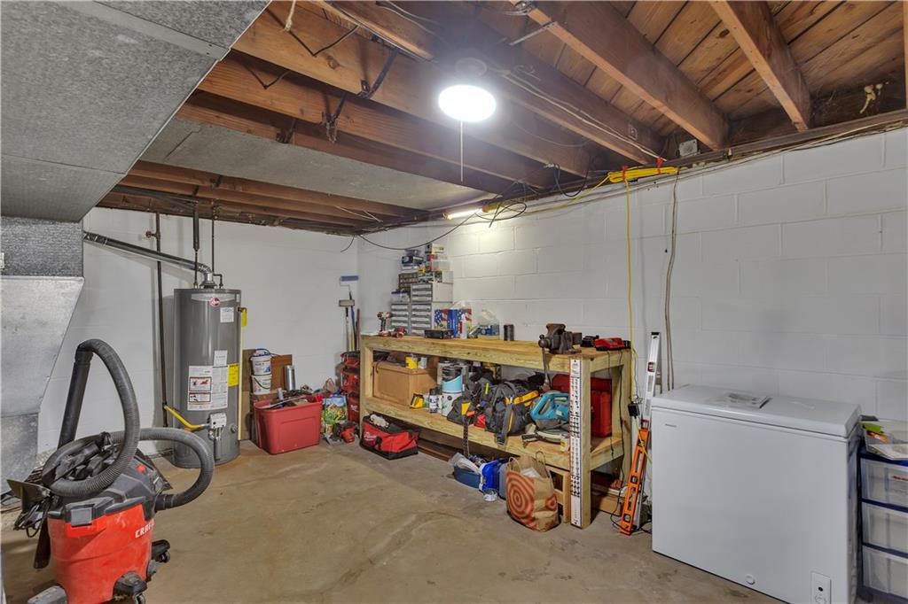 513 McGovern Road Houston, PA 15342 - Photo 25 of 32 Gallery Image 25