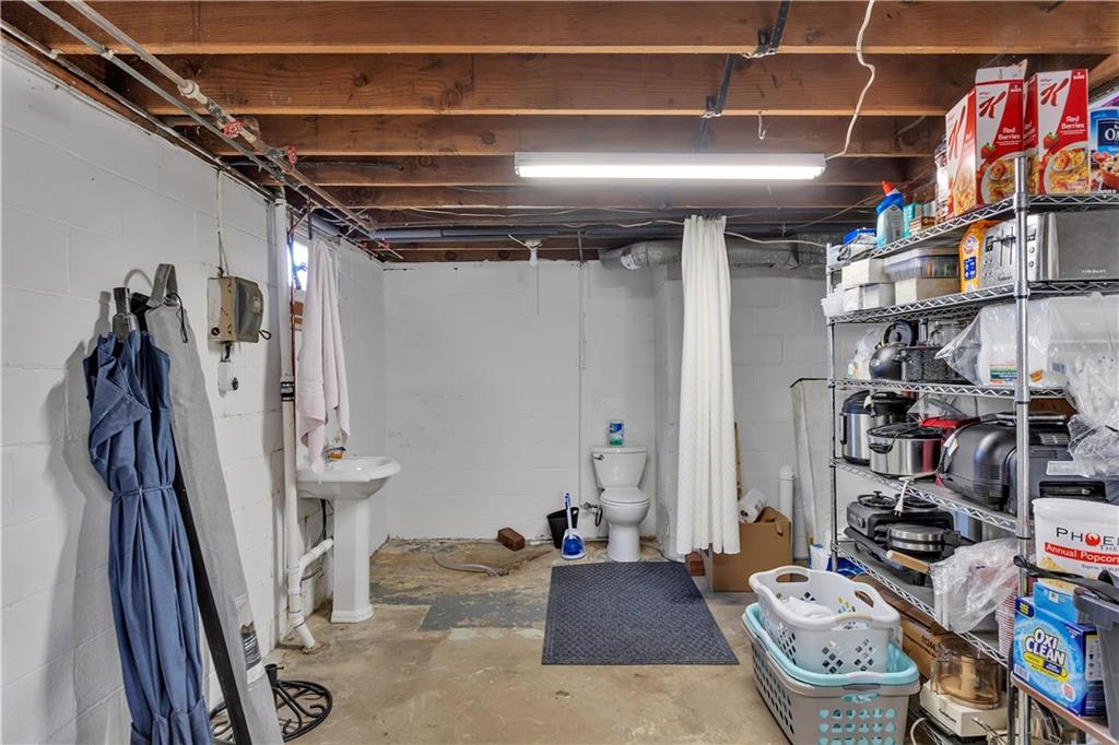 513 McGovern Road Houston, PA 15342 - Photo 26 of 32 Gallery Image 26
