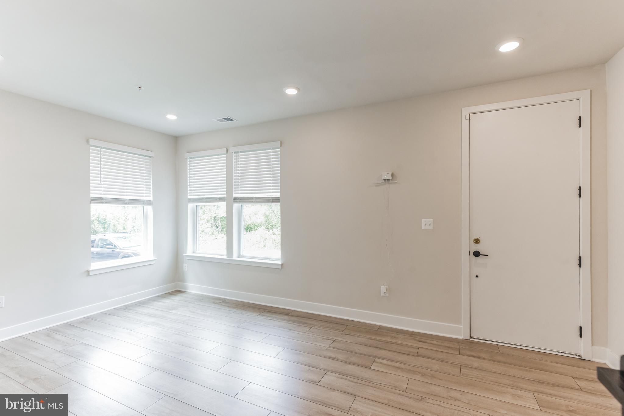 4406 Roland Heights Avenue Baltimore, MD 21211 - Photo 3 of 26 Gallery Image 3