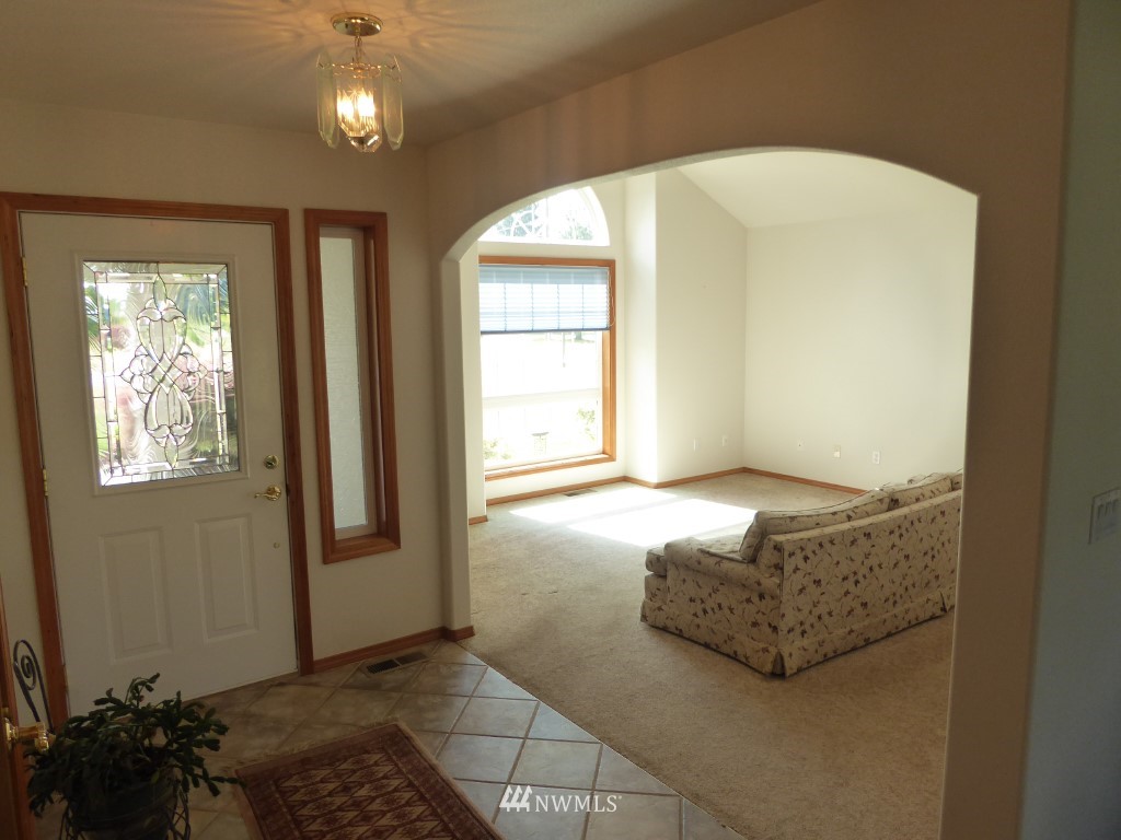 8701 181st Way Southwest Rochester, WA 98579 - Photo 6 of 25