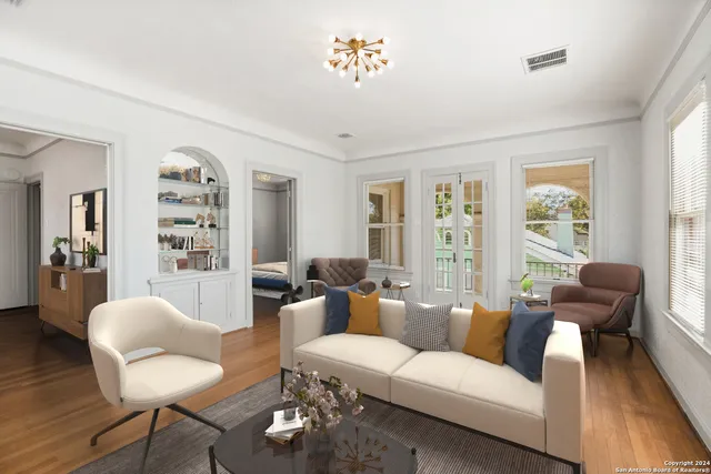 $2,000 | 331 West Elsmere Place, Unit 101, San Antonio, TX 78212