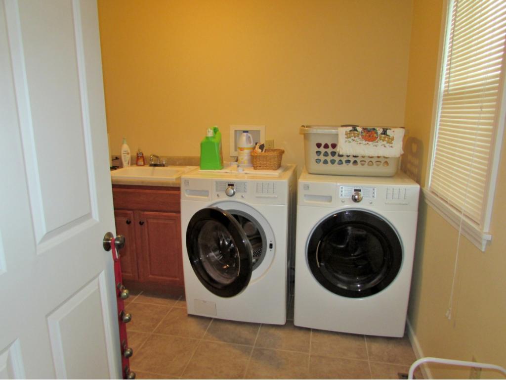 36 Howell Road Binghamton, NY 13903 - Photo 8 of 34 Gallery Image 8