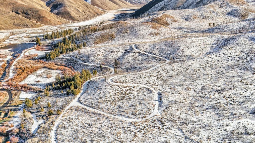 421 Deer Creek Road Hailey, ID 83333 - Photo 32 of 45 View of snowy aerial view