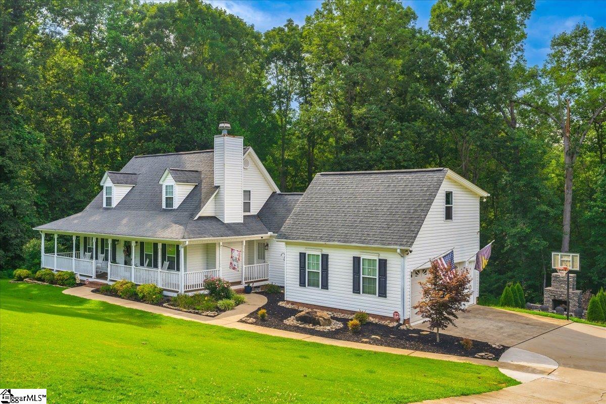 421 Rochester Road Easley, SC 29640 - Photo 3 of 27