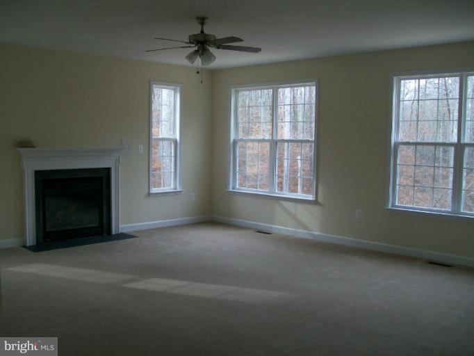 19011 Poplar Ridge Road Brandywine, MD 20613 - Photo 20 of 29 Family Room