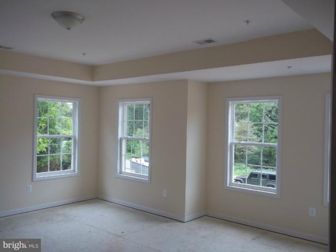 19011 Poplar Ridge Road Brandywine, MD 20613 - Photo 10 of 29 Bedroom (Master)