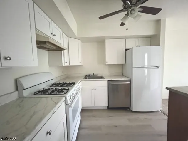 $239,500 | 409 Spruce Hills Drive, Unit 409, Glen Gardner, NJ 08826