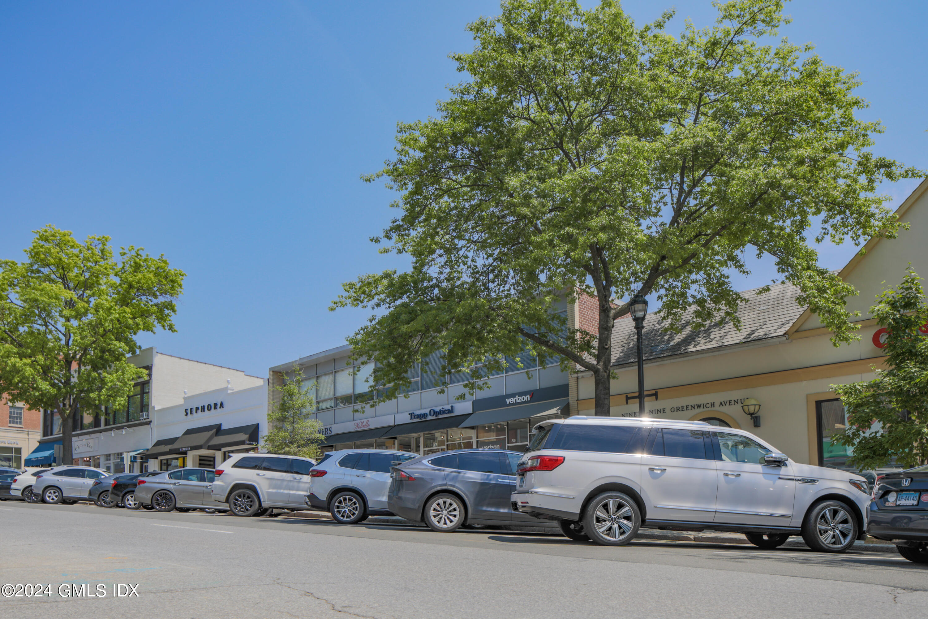54 Greenwich Avenue, Unit 3 Greenwich, CT 06830 - Photo 24 of 30 a car parked in front of a building