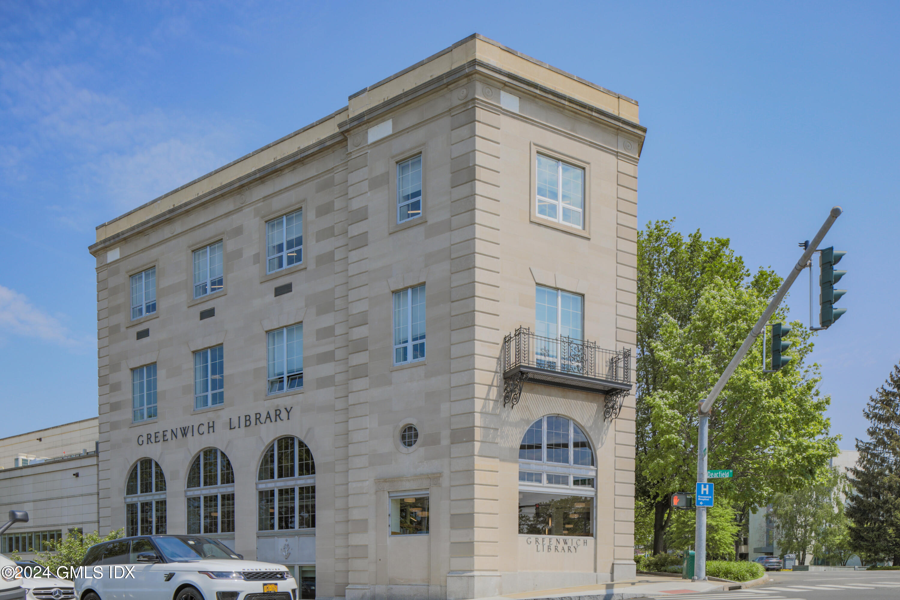 54 Greenwich Avenue, Unit 3 Greenwich, CT 06830 - Photo 26 of 30 a front view of a building