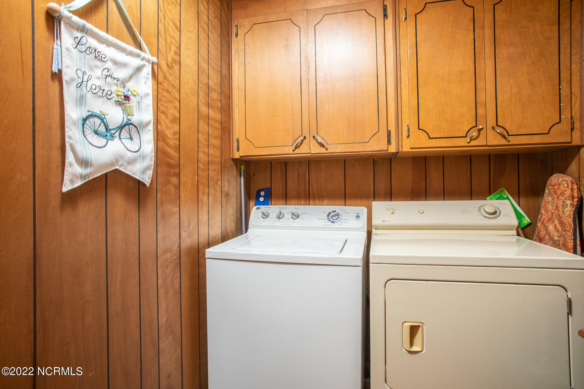 155 Stevenson Road New Bern, NC 28562 - Photo 17 of 25 Laundry Room