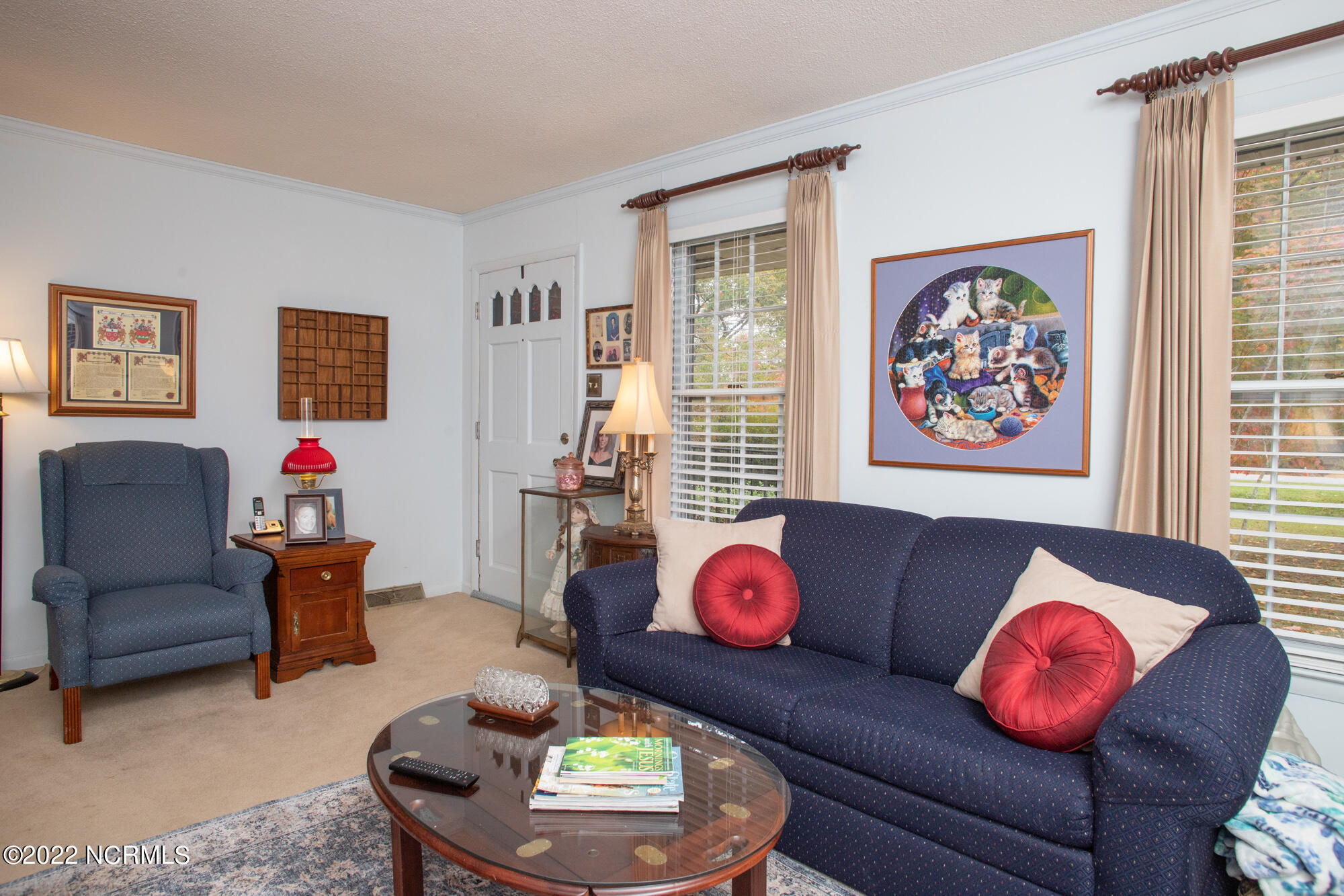 155 Stevenson Road New Bern, NC 28562 - Photo 8 of 25 Living Room