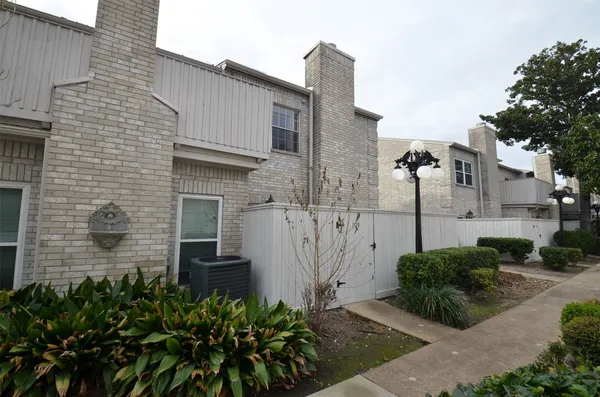$157,000 | 3800 Tanglewilde Street, Unit 109, Houston, TX 77063