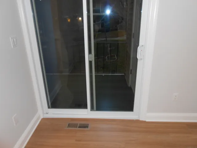 $2,295 | 50 Greenhouse Road, Unit 42B, Bridgeport, CT 06606