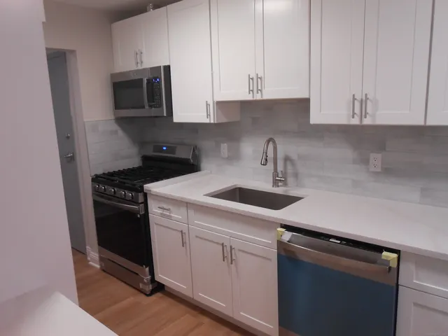 $2,295 | 50 Greenhouse Road, Unit 42B, Bridgeport, CT 06606