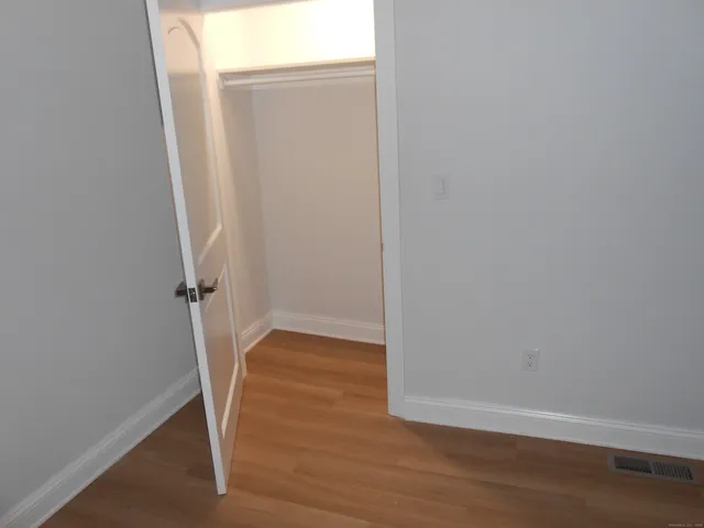 $2,295 | 50 Greenhouse Road, Unit 42B, Bridgeport, CT 06606