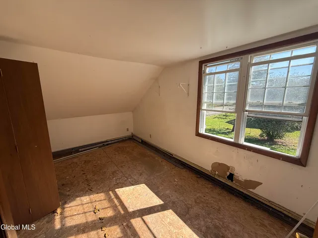 $149,900 | 136 Hudson River Road, Waterford, NY 12188