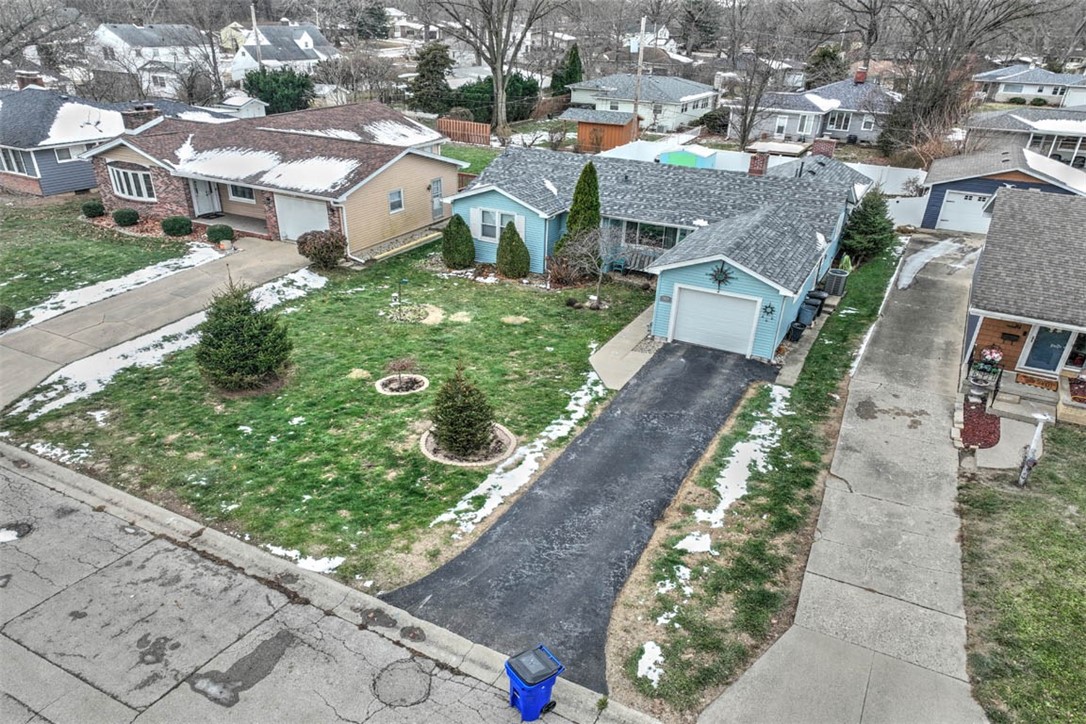 369 South Woodale Avenue Decatur, IL 62522 - Photo 3 of 23 Gallery Image 3
