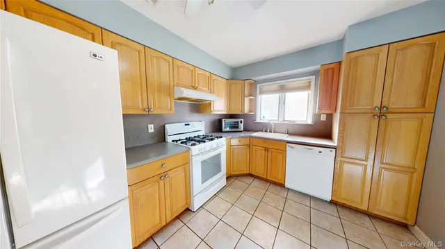 $749,998 | 8 Pleasant Avenue, Farmingdale, NY 11735