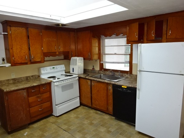 58 Biltmore Street Springfield, MA 01108 - Photo 8 of 10 Gallery Image 8