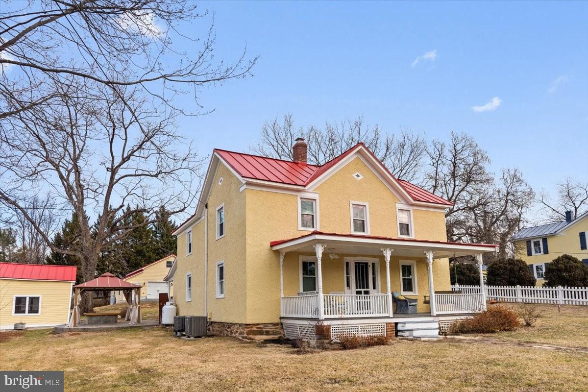 6342 Hopewell Road The Plains, VA 20198 - Photo 4 of 67