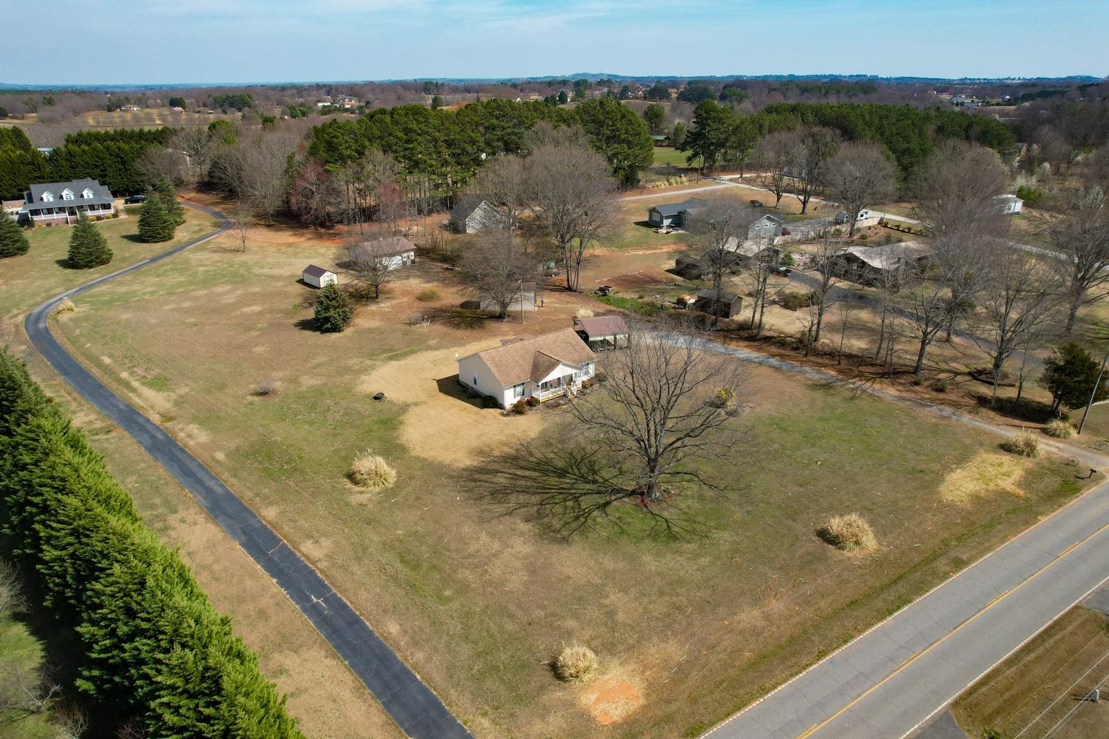 750 Goodjoin Road Campobello, SC 29322 - Photo 38 of 48