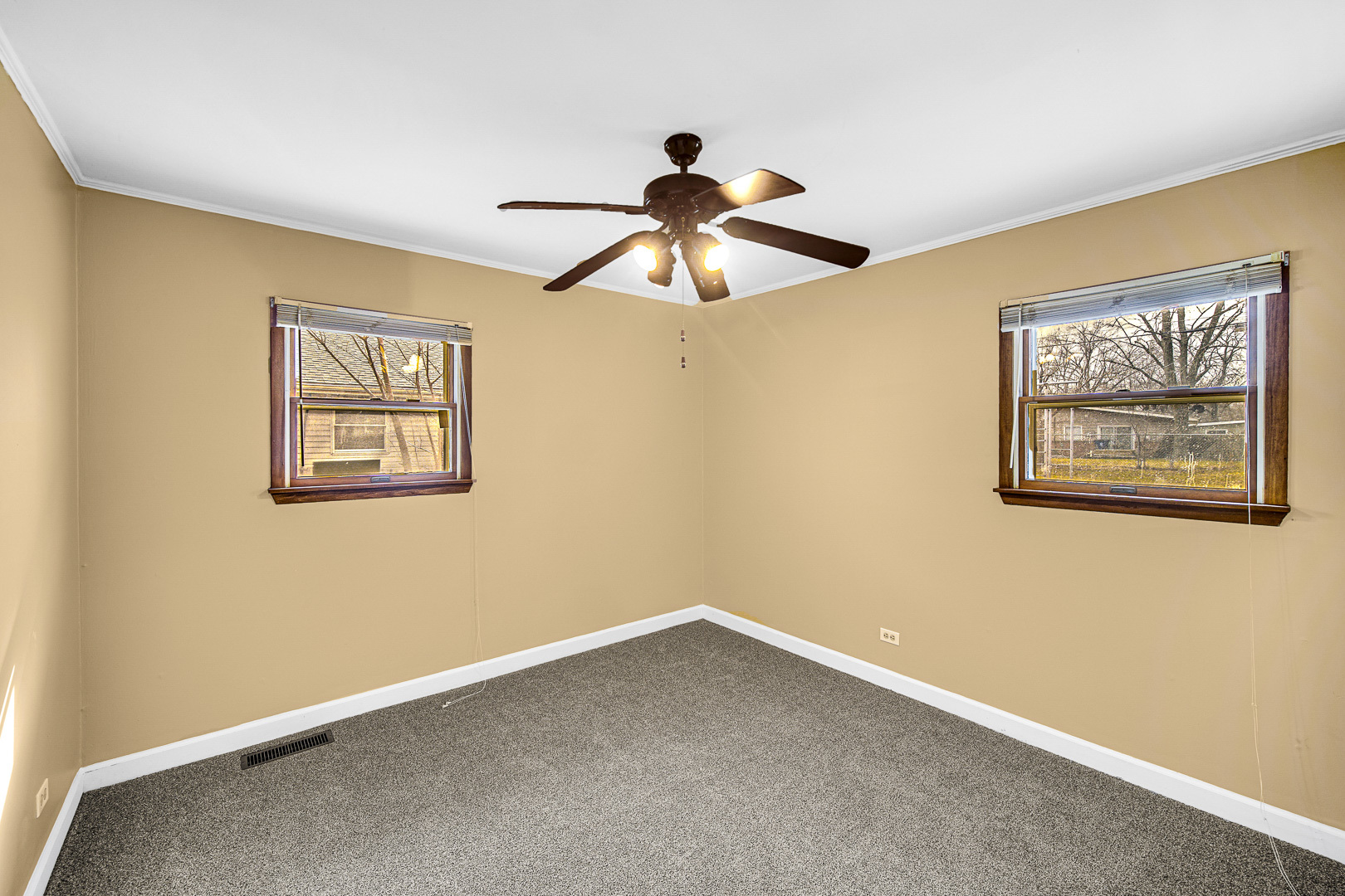 269 Blackhawk Drive Park Forest, IL 60466 - Photo 18 of 21 a window in a room